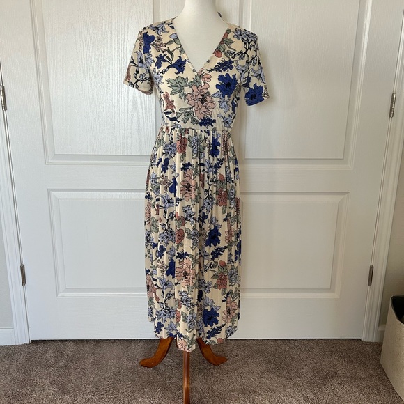 ASOS Floral Surplice Midi Dress - Picture 2 of 4